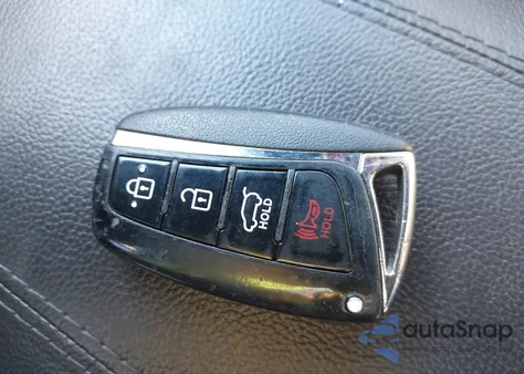 2013 Hyundai Santa Fe Sport 2.0T z USA, uszkodzony, nr VIN 5XYZUDLA0DG077765